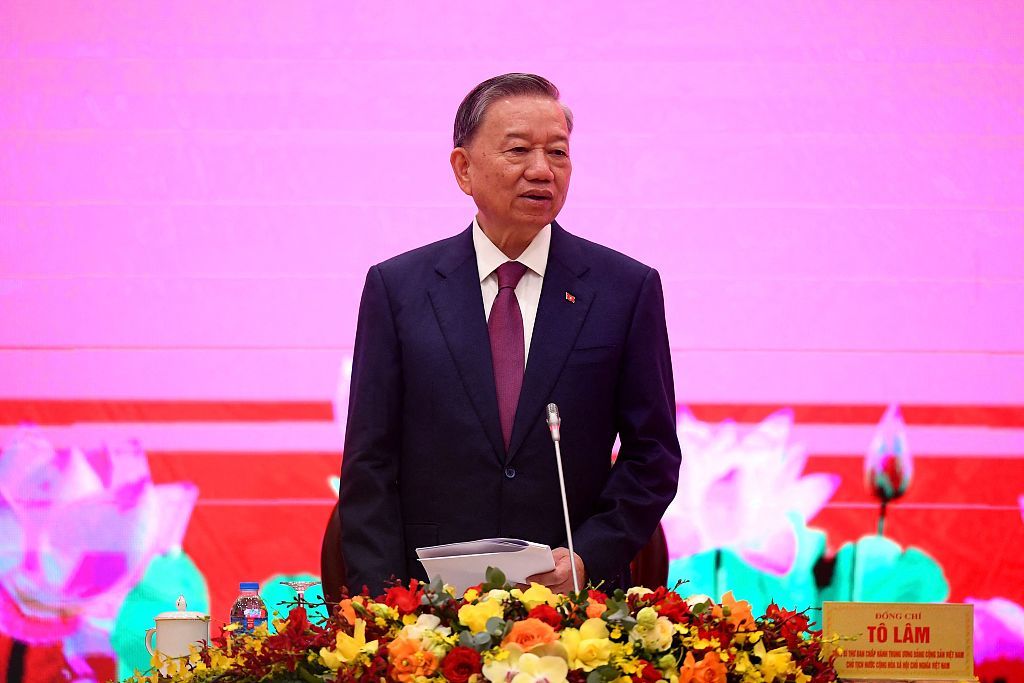 越共中央总书记苏林抵达北京 越共中央总书记苏林抵达北京