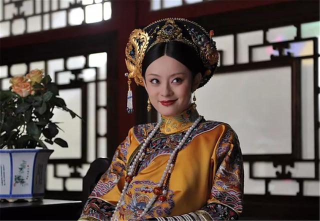有女生扮甄嬛按剧情攒钱